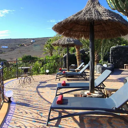 Niro - Sauna, Beheizter Pool, Billiard Tisch, Tischtennis Ferienhaus